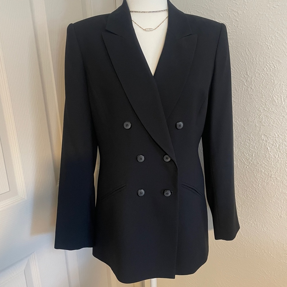 Kasper Classic Black Double-Breasted Blazer
